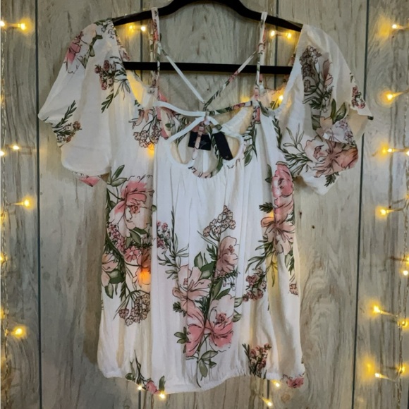 Floral open back off shoulder tank top. Size M. Tag still attached. - Picture 2 of 3